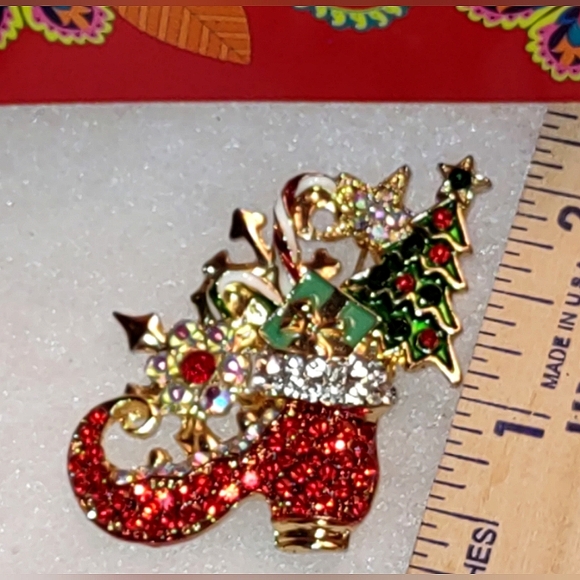 Red Crystal Elf Shoe Boot w/ Gifts Stuffed Inside - Picture 3 of 8